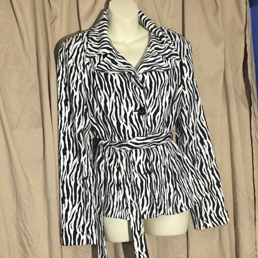 Black and white zebra 🦓 print.